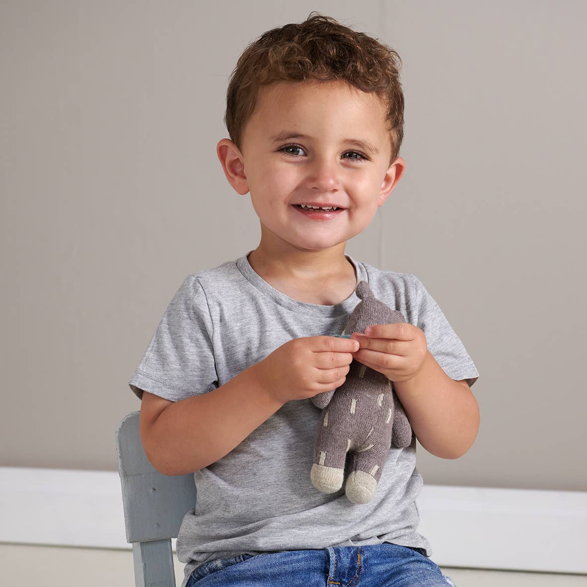 Urso de tricô macio Fred Bear ThreadBear - 18 cm