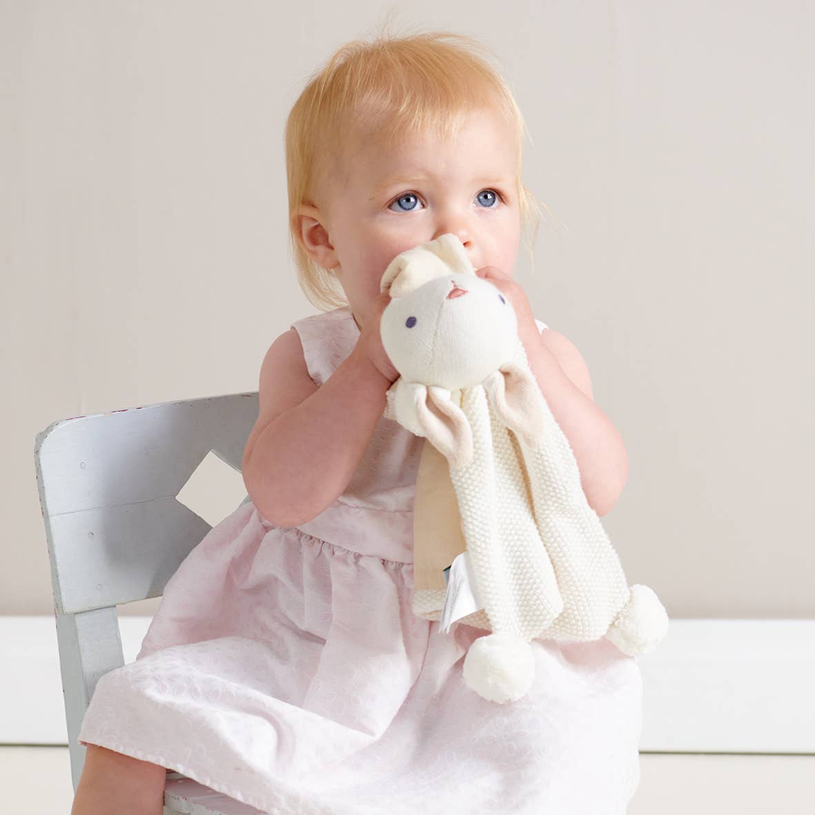 Conjunto Presente Baby Threads Creme - Chocalho Orgânico e Naninha