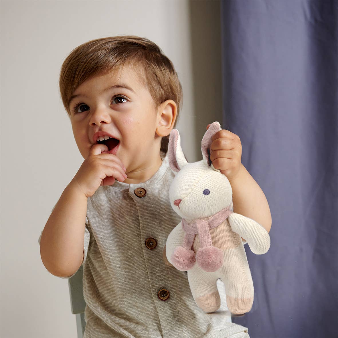 Conjunto Presente Baby Threads Creme - Chocalho Orgânico e Naninha